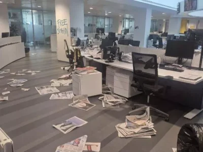 assalto a La Stampa